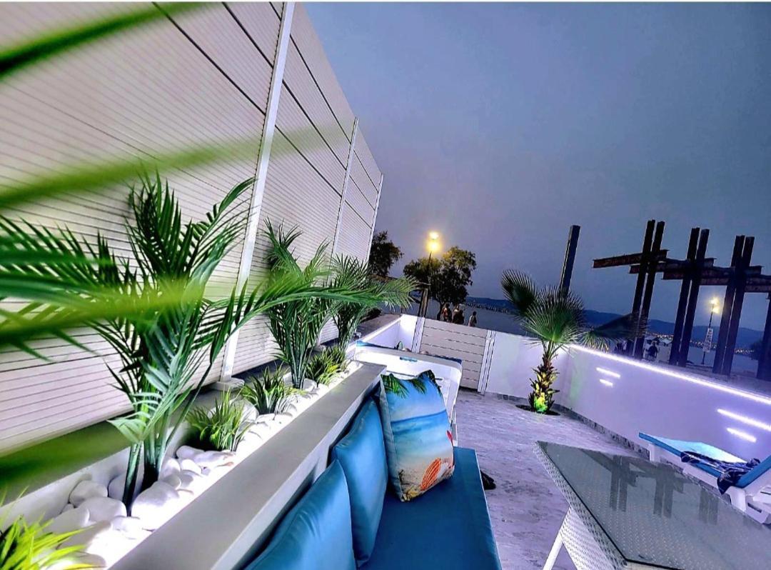 Sun Sea No 7 First Line Apartment Peraia  Exterior photo